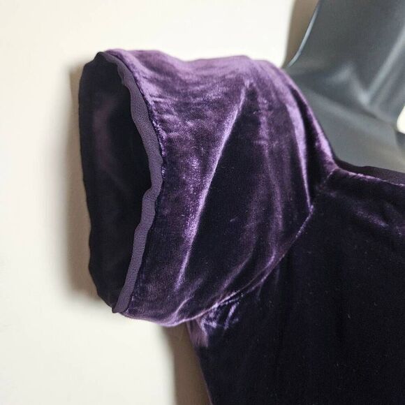 BCBGMAXAZRIA Kerry Velvet Cocktail Dress - Picture 4 of 12